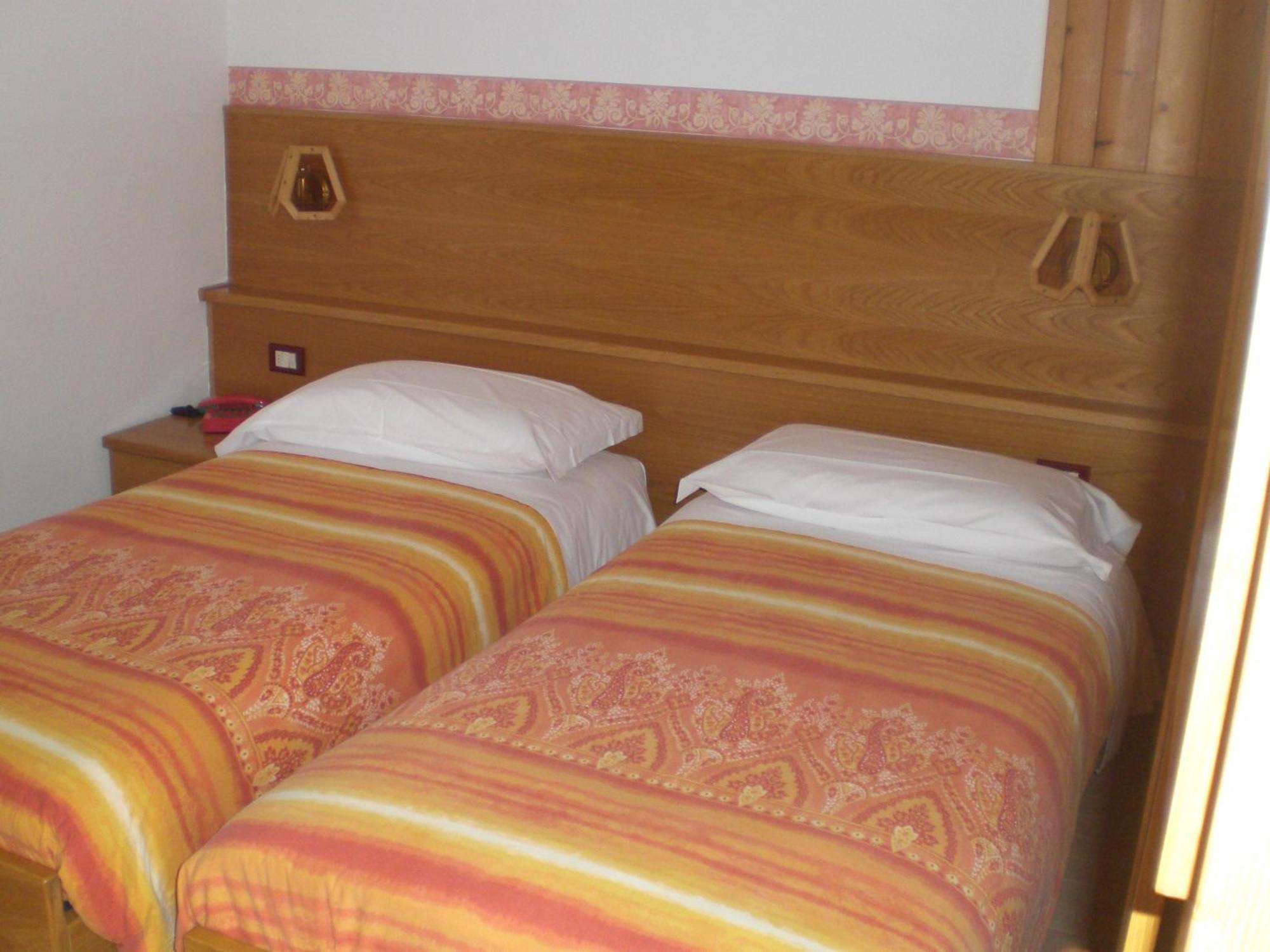 Hotel Edelweiss 파쏘델토날레 외부 사진
