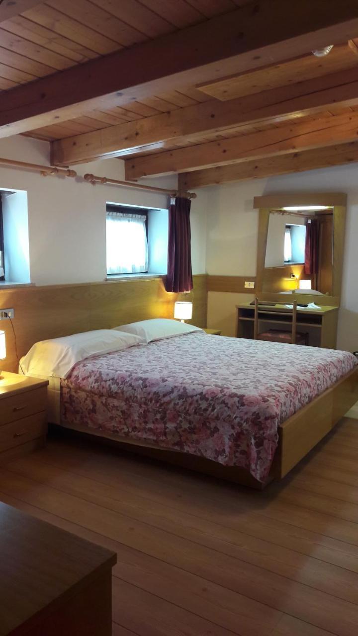 Hotel Edelweiss 파쏘델토날레 외부 사진