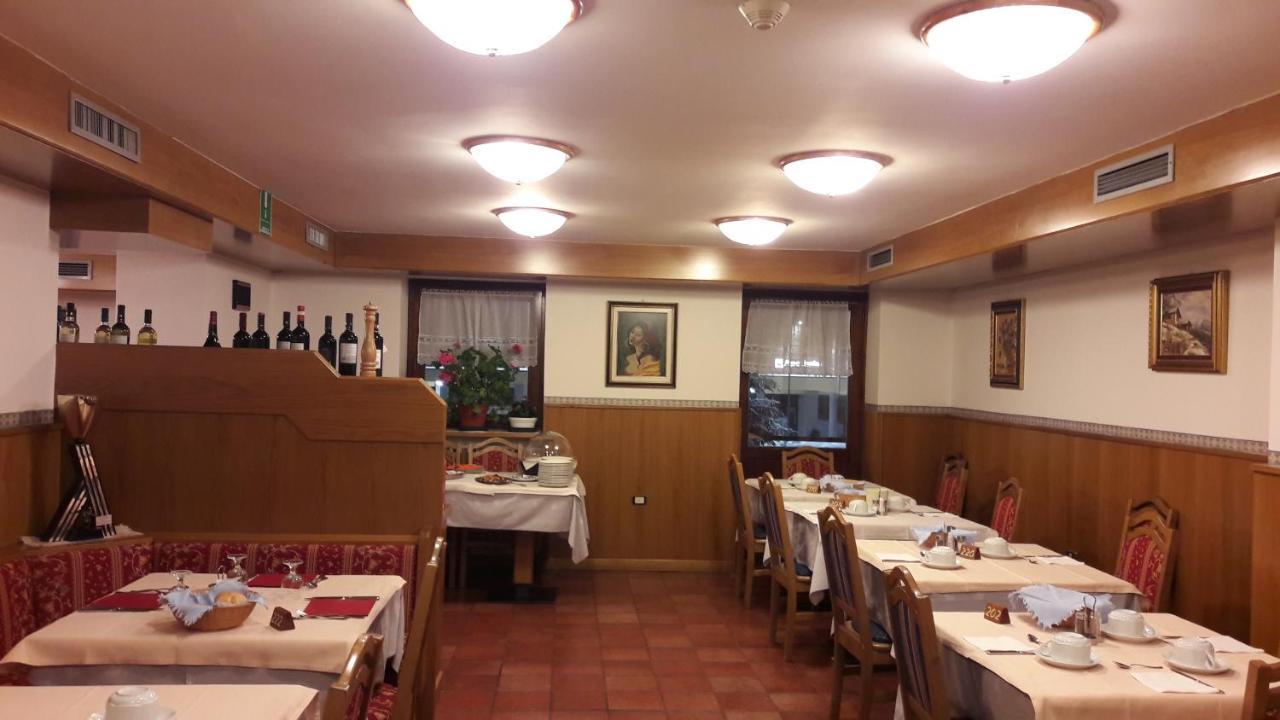 Hotel Edelweiss 파쏘델토날레 외부 사진