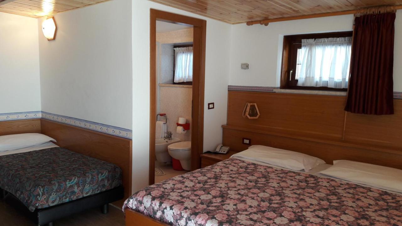 Hotel Edelweiss 파쏘델토날레 외부 사진